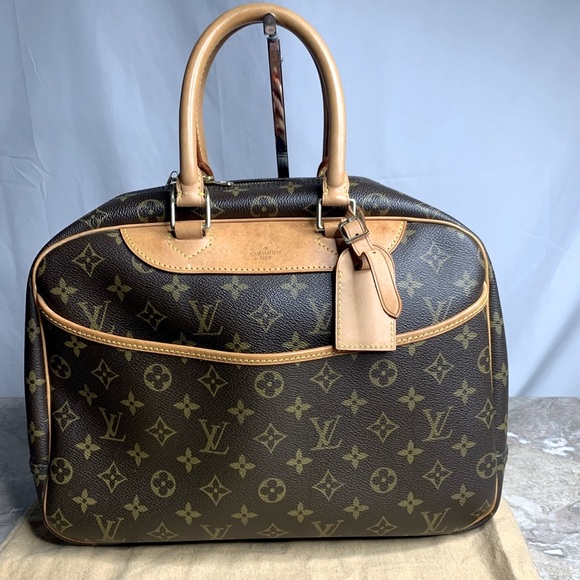 Louis Vuitton Handbags - Louis Vuitton mono Deauville